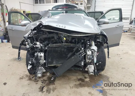 2018 Jeep Compass Limited 4X4 z USA, uszkodzony, nr VIN 3C4NJDCB8JT463550